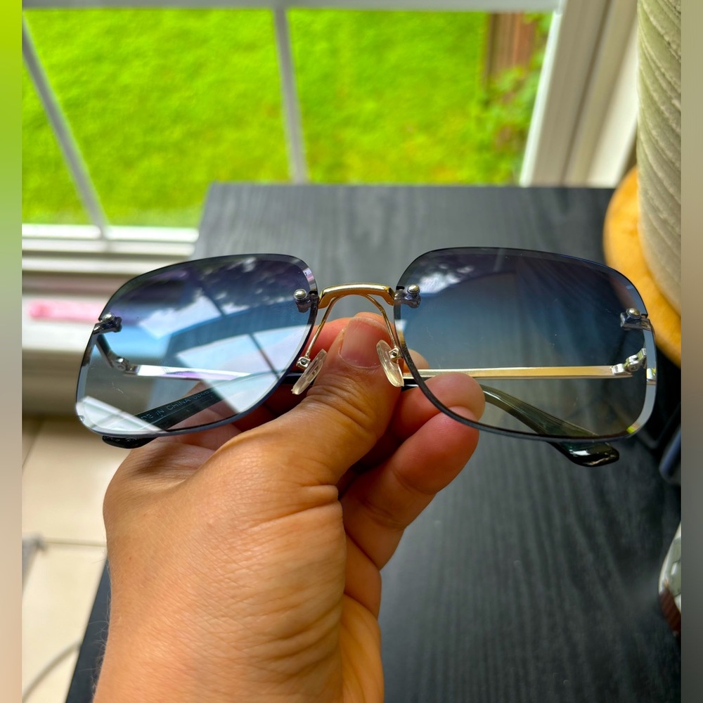 Two sunglasses for women - Picture 10 of 15
